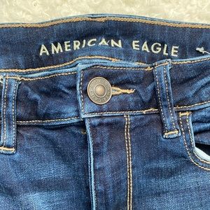 AMERICAN EAGLE Hi-Rise Jegging in Dark Wash